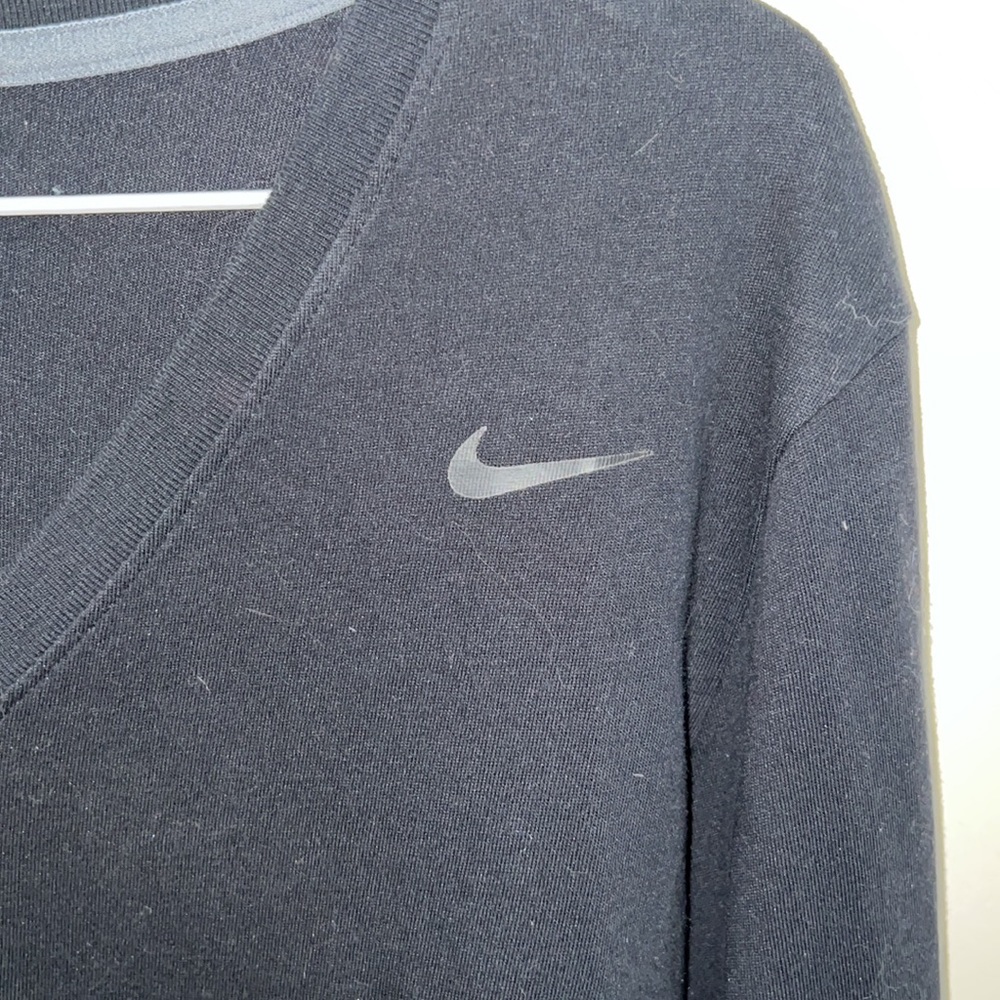 Long sleeve Nike shirt - Picture 2 of 10